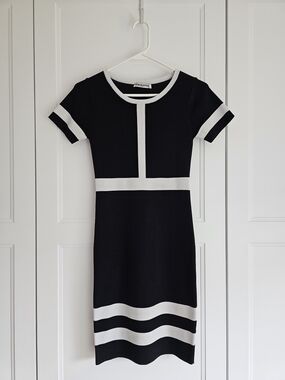 Vinceotto Black & White Stripes Bodycon Scuba Stretch Knit Midi Dress